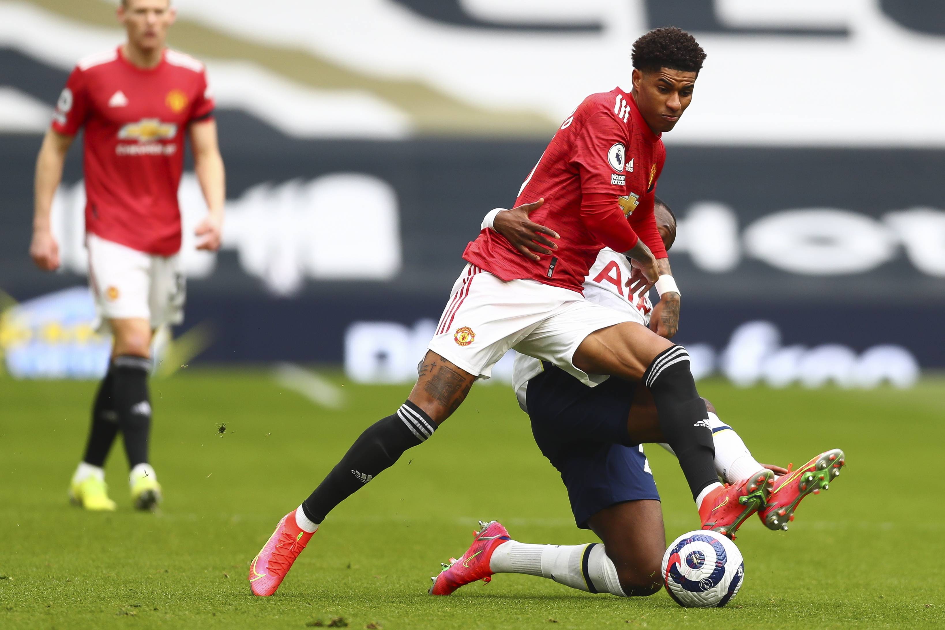 全力以赴地 全力以赴地